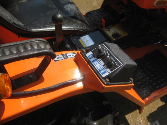 ขายรถไถ KUBOTA ZB1402M 4WD พร้อมใช้งาน ขายรถไถ KUBOTA ZB1402M 4WD พร้อมใช้งาน