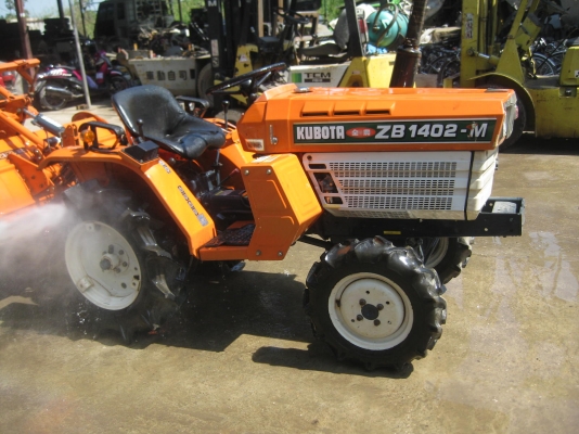 ขายรถไถ KUBOTA ZB1402M 4WD พร้อมใช้งาน