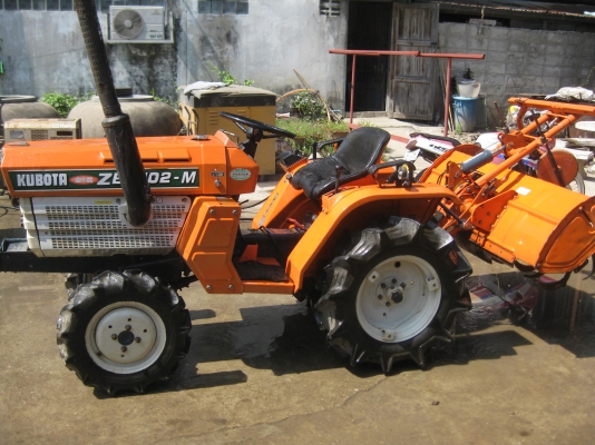 ขายรถไถ KUBOTA ZB1402M 4WD พร้อมใช้งาน ขายรถไถ KUBOTA ZB1402M 4WD พร้อมใช้งาน