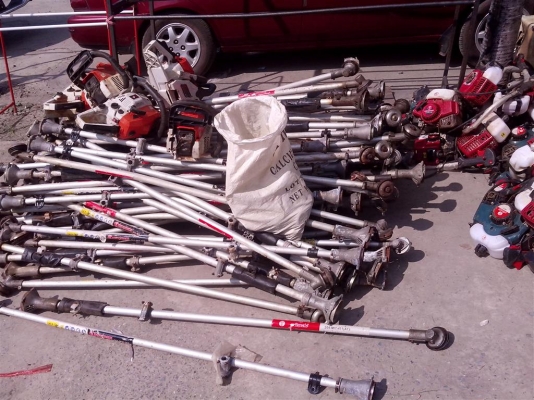 ขายเหมาหมดครับ ไม่เเยก ขายตามสภาพ มาก่อนรับไปครับ ของใหม่ จมน้ำ