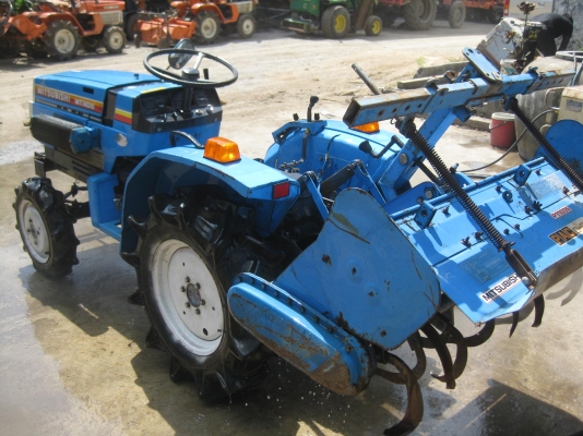 ขายรถไถ MITSUBISHI MT1401D 4WD พร้อมใช้งาน ราคา 80,000บาท ขายรถไถ MITSUBISHI MT1401D 4WD พร้อมใช้งาน ราคา 80,000บาท