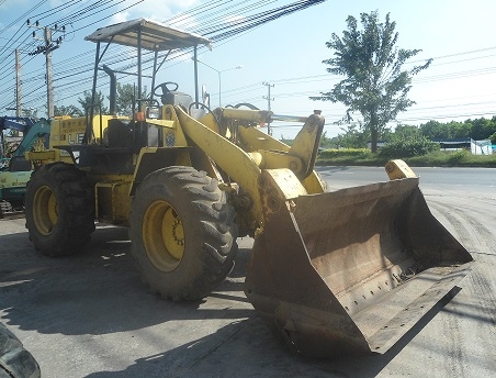 ขายรถตักล้อยาง TCM