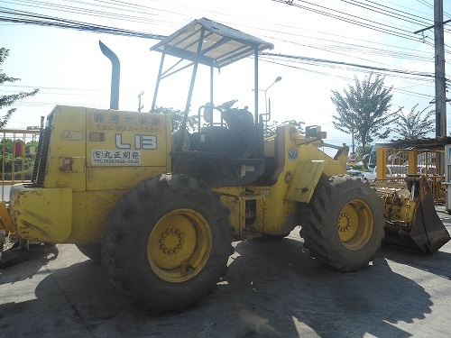 ขายรถตักล้อยาง TCM