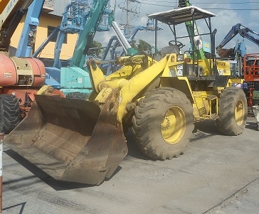 ขายรถตักล้อยาง TCM