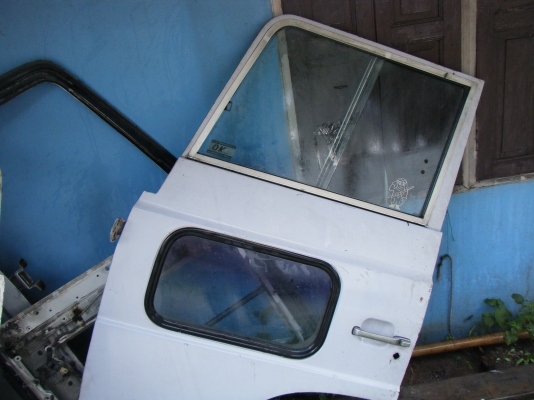 ประตูF18หัวนอกสวยไม่ผุ (ข้างซ้าย)