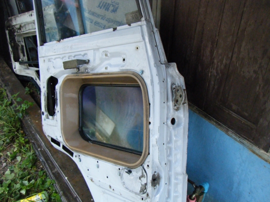 ประตูF18หัวนอกสวยไม่ผุ (ข้างซ้าย)