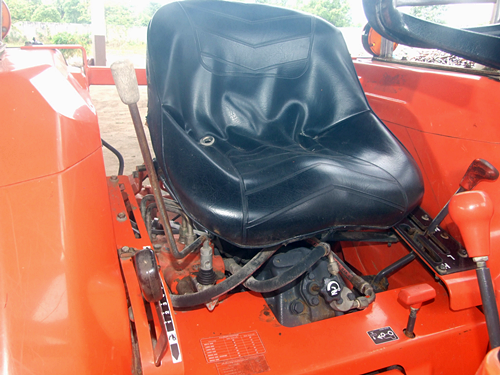 ขายรถไถคูโบต้า4WDอุปกรณ์ครบชุดใช้งานได้เลย(มีฝานครบชุด)ราคา336,000 บาท