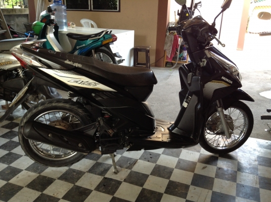 ขาย!!!ฮอนด้าคลิ๊กไอ ปี51 รถเครื่องดีคับ มีเล่มทะเบียนครบ ภาษีไม่หมด