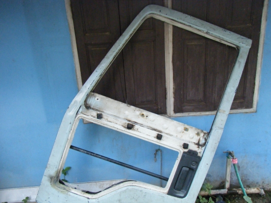 ประตูอีซูซุร๊อคกี้10ล้อ(ได้รับความไว้วางใจจาก เสี่ยพนัสร้อยเอ็ดขอบคุณครับ)ส่งให้แล้วครับ