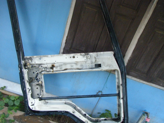 ประตูอีซูซุร๊อคกี้10ล้อ(ได้รับความไว้วางใจจาก เสี่ยพนัสร้อยเอ็ดขอบคุณครับ)ส่งให้แล้วครับ