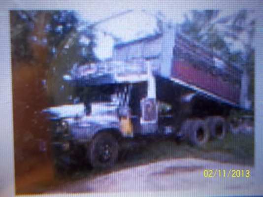 ขาย10ล้อดั้ม2เพลา 165แรงมีสโลว์ พร้อมขายและพร้อมใช้