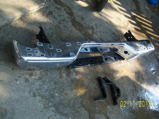 กันชนท้าย นาวาร่า ของเดิมติดรถ