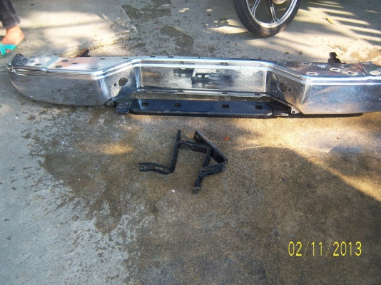 กันชนท้าย นาวาร่า ของเดิมติดรถ