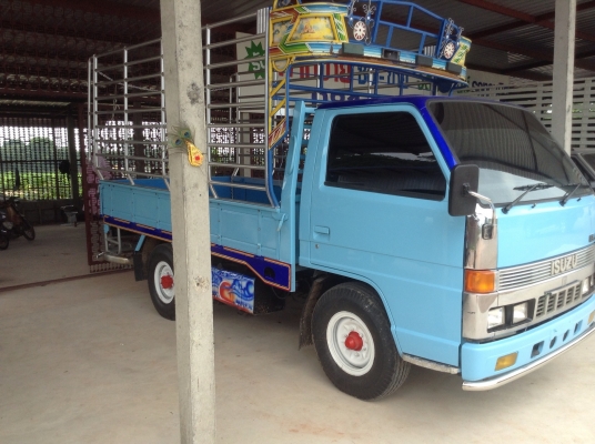 ขาย อีซูซุสี่ล้อ รถห้างแท้ เครื่อง 110 แรง (ติดเวลา) แนบหน้า-หลัง 280,000 ขาย อีซูซุสี่ล้อ รถห้างแท้ เครื่อง 110 แรง (ติดเวลา) แนบหน้า-หลัง 280,000