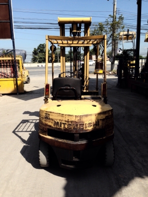 ***ขายรถยก***MITSUBISHI FD25 เสา4เมตร รถสวยเครื่องดีเกียร์ดี