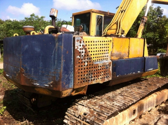 โกมัสสุ 200 รุ่น 3 รถอยู่หาดใหญ่ สภาพพร้อมใช้งาน