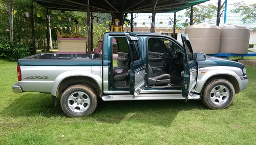 มาสด้าไฟเตอร์ 4ประตู 4x4 มาสด้าไฟเตอร์ 4ประตู 4x4