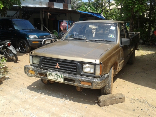 รถกระบะ L200 ปี่2533 รถเครื่องีใช้ได้ คันซีตามสภาพ ภาษีเต็ม