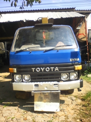 รถแท้ห้างๆหกล้อไดน่า  115 แรงติดเครนทานาโด2.9 ตันรถสวยแจ่มๆ