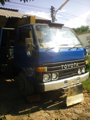 รถแท้ห้างๆหกล้อไดน่า  115 แรงติดเครนทานาโด2.9 ตันรถสวยแจ่มๆ