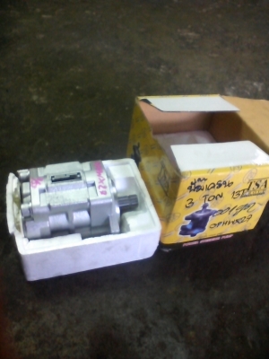 รถแท้ห้างๆหกล้อไดน่า  115 แรงติดเครนทานาโด2.9 ตันรถสวยแจ่มๆ