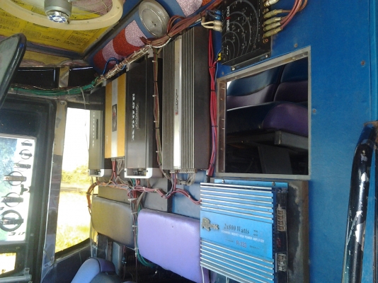 ขายรถบัสสามเสา 12 เมตร ขายรถบัสสามเสา 12 เมตร