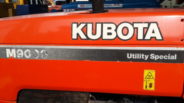 ขายรถไถ KUBOTA M9000 สภาพสวยพร้อมใช้งาน ราคา 650,000 โทร 081-8507085 (เอ) ขายรถไถ KUBOTA M9000 สภาพสวยพร้อมใช้งาน ราคา 650,000 โทร 081-8507085 (เอ)