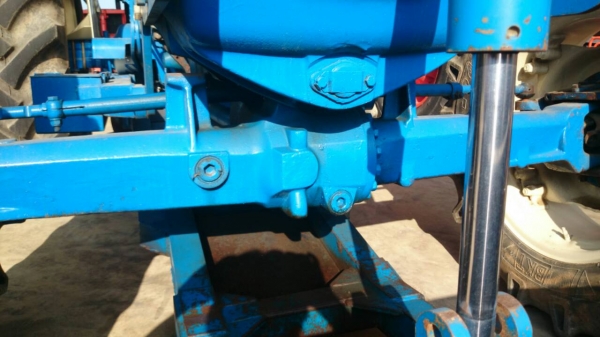 ขาย  ฟอร์ด 6610 เพลา ZF ปั้มกลม เสื้อลาย ราคา570,000 ใช้งานง่าย โทร 081-8507085 (เอ)