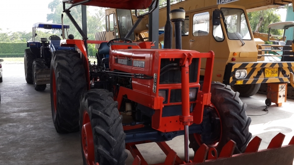 รถไถ M8030DT แรงได้ใจ พร้อมใช้ ในราคา พิเศษ ราคา 450,000 โทร 081-8507085 (เอ)