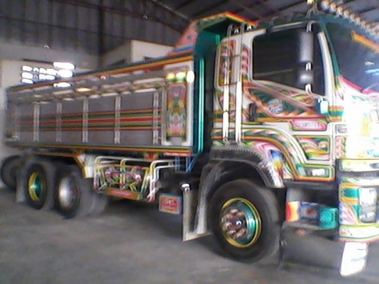 ขายรถบรรทุกสิบล้อดั๊มพ์ Isuzu 360 แรง ปลายปี 52 กระบะมิเนียม มีระบบลากพ่วง ยางเรเดียน