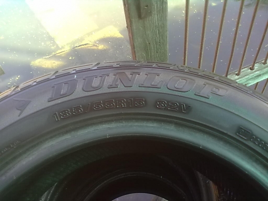 ขายยาง dunlop 185/55/15 สวยๆๆคับ