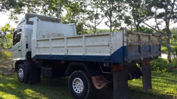 รถฮีโน่ 6 ล้อดั้ม  FC4J  170 แรงม้า ปี 49  ( รถวิ่ง 148,xxx กม. ) สนใจติดต่อ 081 - 6079515