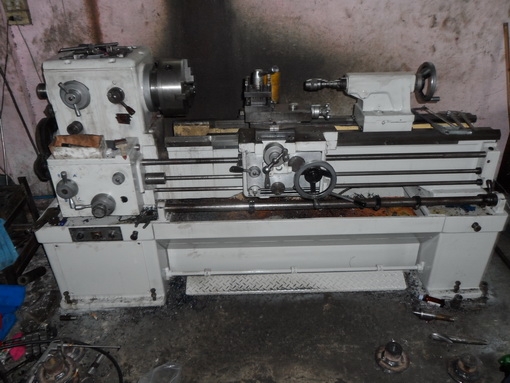 ขายครับขายเครื่องกลึง 7 ฟุต 4 เพลา มีเบรค ไต้หวัน ยี่ห้อ HERLIN สภาพซ่อมบำรุงใหม่