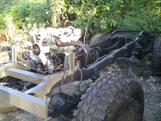 ขายโปรเจกคลัสซีจิ๊ป  CJ 6  พร้อมเครื่อง  C 240 อีซูสุ  ยาว  37  ขอบ  16.5    คานล่าง  เชฟโลเล็ต  กระบะโปร่งคานกว้างมาก  สภาพสวยๆ  เครื่องติดง่าย ขาย 47000