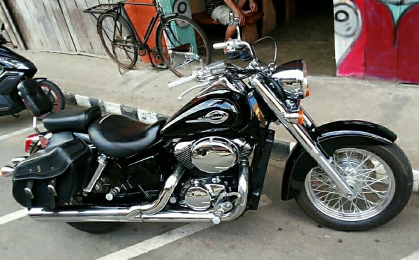 จัดไปถูกๆๆขาย shadow 750 สภาพกริ้ฟๆๆ อินวอย สรรพสามิตพร้อมทะเบียนเล่มเขียว