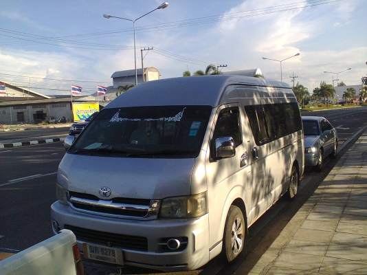 ขายดาวน์ รถตู้ โตโยต้าคอมพิวเตอร์ ปี2548 ต่อรองราคาได้ 0862465934