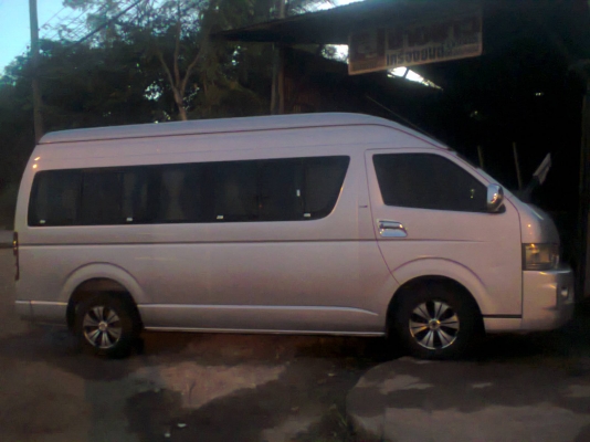 ขายดาวน์ รถตู้ โตโยต้าคอมพิวเตอร์ ปี2548 ต่อรองราคาได้ 0862465934