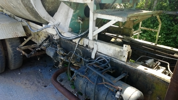 10ล้อโม่ปูน2เพลา FM186 ตามสภาพ รถจอด...(ช่วงสิบล้อดั้ม..). 10ล้อโม่ปูน2เพลา FM186 ตามสภาพ รถจอด...(ช่วงสิบล้อดั้ม..).