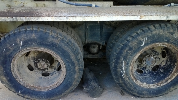 10ล้อโม่ปูน2เพลา FM186 ตามสภาพ รถจอด...(ช่วงสิบล้อดั้ม..). 10ล้อโม่ปูน2เพลา FM186 ตามสภาพ รถจอด...(ช่วงสิบล้อดั้ม..).