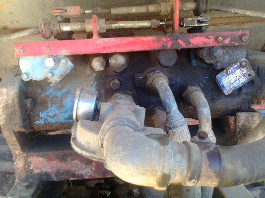 ขายรถเกี่ยวข้าวกระสอบเกษตรพัฒนา ช้างน้อยไวไฟ รถต้องเช็คประมาณ20,000บาท สามารถลงงานได้เลยครับ