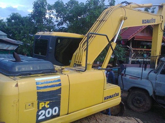 ขายแม็คโคร โคมัตสุ PC200 รุ่น7 ทะเบียนเต็ม เล่มพร้อมโอน เลขไมล์9,000 รถพร้อมใฃ้งาน ขายเพราะไม่ค่อยได้ใฃ้งาน