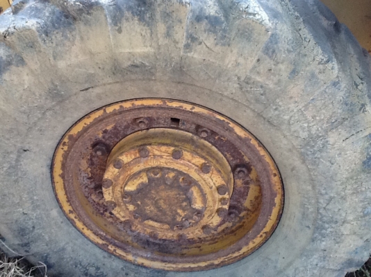 ขายครับ รถตัก ตามสภาพ cat 920 จอดนานครับ เครื่องติดใด้