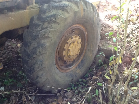 ขายครับ รถตัก ตามสภาพ cat 920 จอดนานครับ เครื่องติดใด้