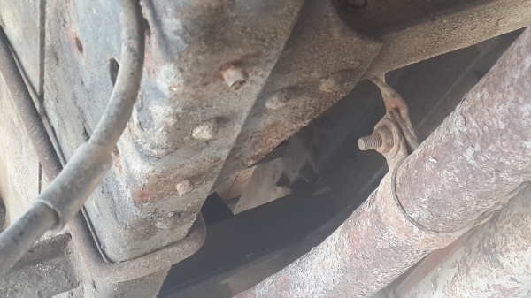 ขายรถ 6 ล้อ HINO ติดเฮี้ยบ 3 T เครื่อง WO6D