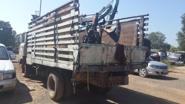 ขายรถ 6 ล้อ HINO ติดเฮี้ยบ 3 T เครื่อง WO6D