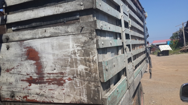 ขายรถ 6 ล้อ HINO ติดเฮี้ยบ 3 T เครื่อง WO6D