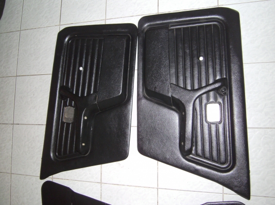 แผงประตูด้านใน BMW E30 ครบ 4 บาน ไม่มีรอยขาด