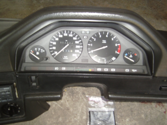 คอนโซน BMW E30 ครบทั้งชุด