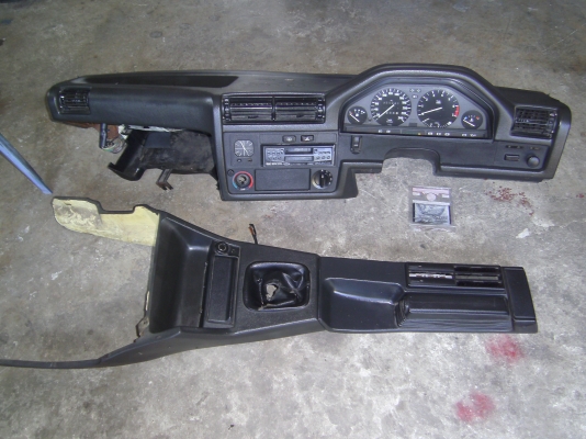 คอนโซน BMW E30 ครบทั้งชุด