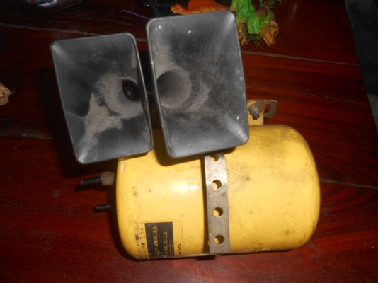 ขายแตรพร้อมหม้อลม